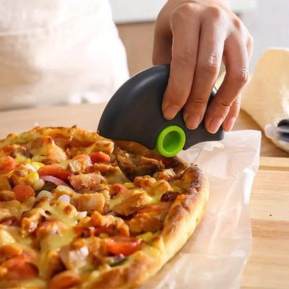 Stainless Steel Pizza Cutter, 1 Count Pizza Slicer with Cover, Pizza Wheel, Pasta & Pizza Utensils for Home Kitchen, Kitchen Food Utensils & Gadgets, Kitchenware