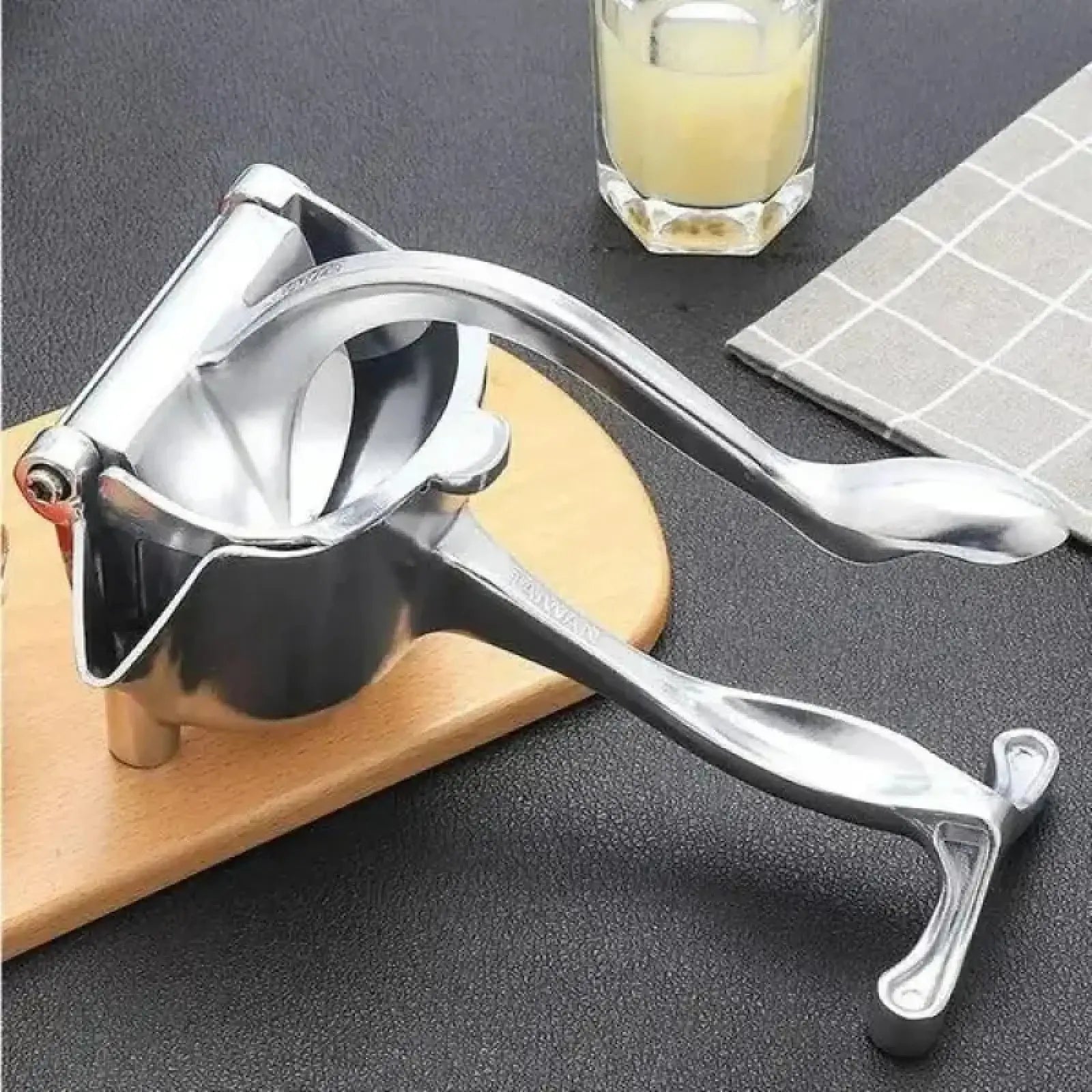 Aluminum Manual Fruit Squeezer - Detachable Citrus Juicer for Pomegranate and Other Fruits, Compact and Easy-Clean Kitchen Tool