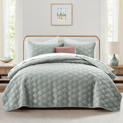 Transform your bedroom with the Imperial Homeware Floral Ultrasonic Bedspread Set! 🌸 Lightweight, breathable, and machine washable – perfect for all seasons. Available in Twin, Queen, and King sizes! 🛏️✨ #HomeDecor #Bedding #CozyVibes