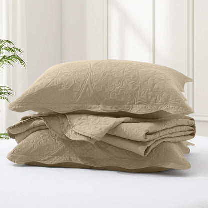 Transform your bedroom with the Imperial Homeware Floral Ultrasonic Bedspread Set! 🌸 Lightweight, breathable, and machine washable – perfect for all seasons. Available in Twin, Queen, and King sizes! 🛏️✨ #HomeDecor #Bedding #CozyVibes