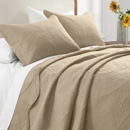 Transform your bedroom with the Imperial Homeware Floral Ultrasonic Bedspread Set! 🌸 Lightweight, breathable, and machine washable – perfect for all seasons. Available in Twin, Queen, and King sizes! 🛏️✨ #HomeDecor #Bedding #CozyVibes
