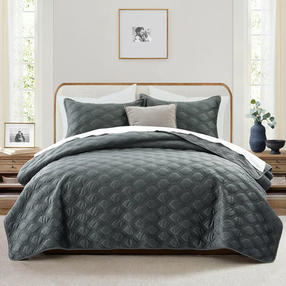 Transform your bedroom with the Imperial Homeware Floral Ultrasonic Bedspread Set! 🌸 Lightweight, breathable, and machine washable – perfect for all seasons. Available in Twin, Queen, and King sizes! 🛏️✨ #HomeDecor #Bedding #CozyVibes
