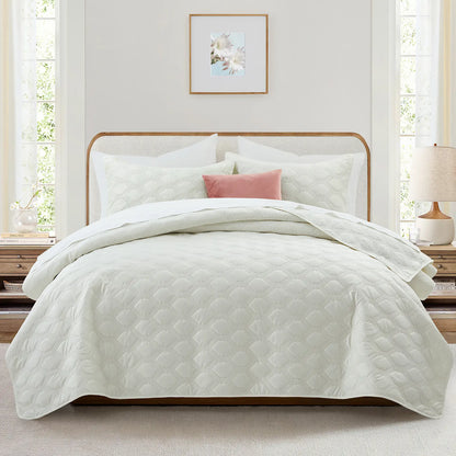 Transform your bedroom with the Imperial Homeware Floral Ultrasonic Bedspread Set! 🌸 Lightweight, breathable, and machine washable – perfect for all seasons. Available in Twin, Queen, and King sizes! 🛏️✨ #HomeDecor #Bedding #CozyVibes