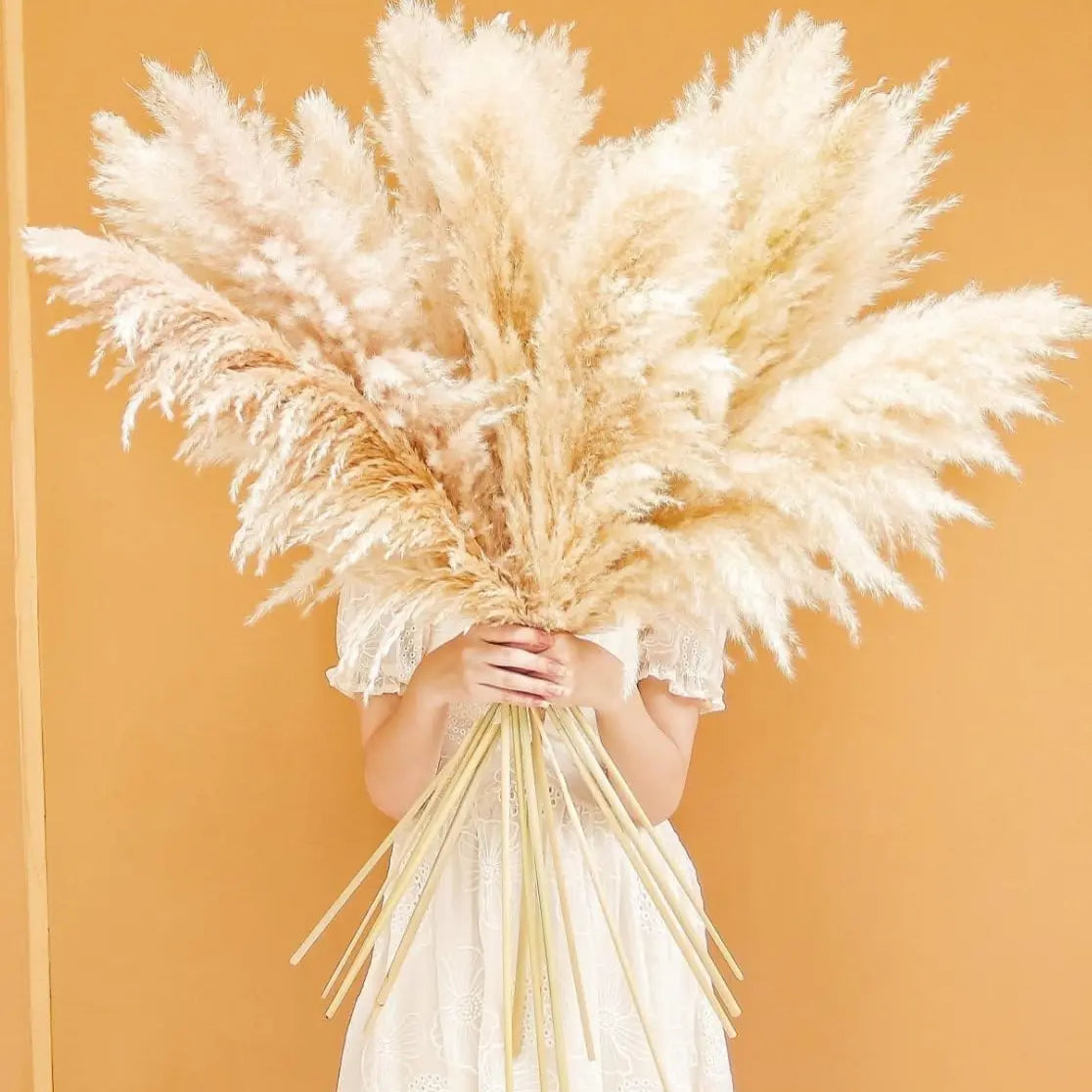 40-Inch Natural Dried Pampas Grass Flower Bouquets - Fluffy Casual Boho Minimalist Aesthetic Home Decor, 16/20 Stems for Entryway Decor, Table Decoration