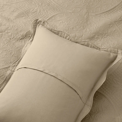 Transform your bedroom with the Imperial Homeware Floral Ultrasonic Bedspread Set! 🌸 Lightweight, breathable, and machine washable – perfect for all seasons. Available in Twin, Queen, and King sizes! 🛏️✨ #HomeDecor #Bedding #CozyVibes